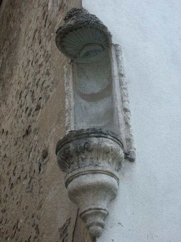 Niche d'Angle Coquille Saint Jacques à Oraison