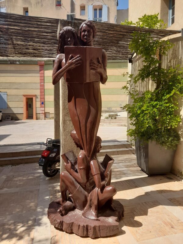 Sculpture "lecture en famille"_Manosque