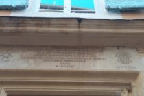 Plaque